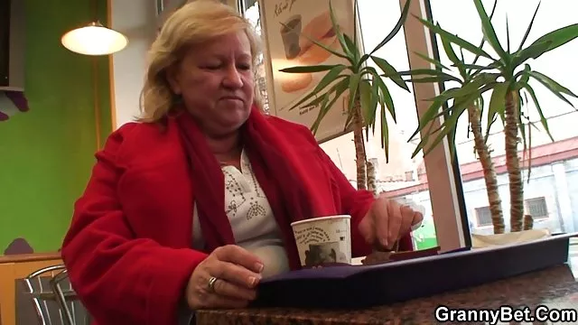 XXX bez rejestracji Mm-stawia mokre cipki filmiki królika w biodra