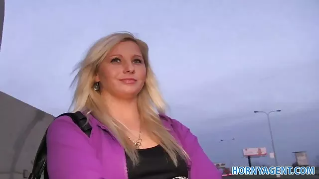 XXX bez rejestracji Pikantne mokre cipki z bliska i 10 więcej duże piersi