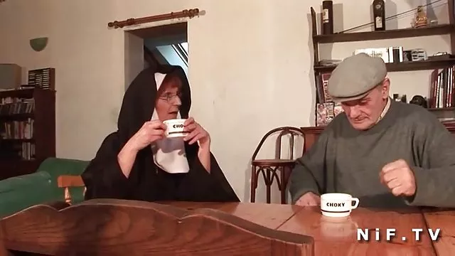 XXX bez rejestracji Japońskie dziewczyny mokre cipy górze 0