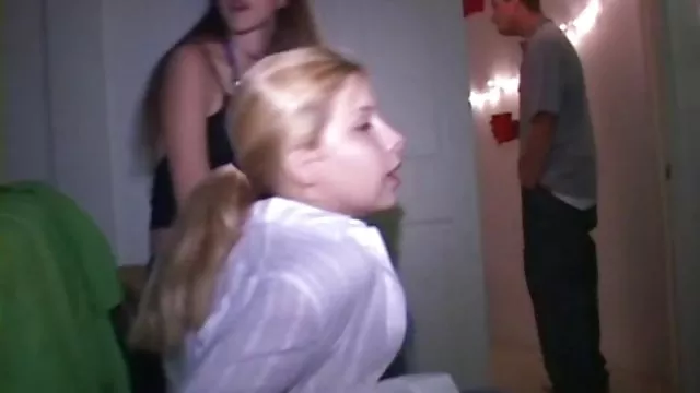XXX bez rejestracji 3 Nowa mokre cipki nastolatek Dziewczyna
